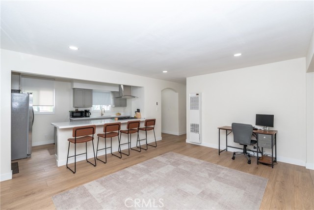 Detail Gallery Image 4 of 13 For 6301 Indiana Ave, Long Beach,  CA 90805 - 3 Beds | 2 Baths