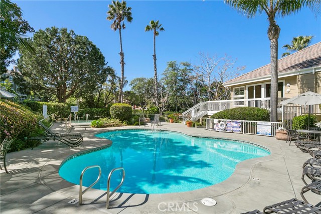 20191 Cape Coral Lane, Huntington Beach CA: https://media.crmls.org/medias/eee79d2a-7ab0-486e-9c54-79e81e95bbea.jpg