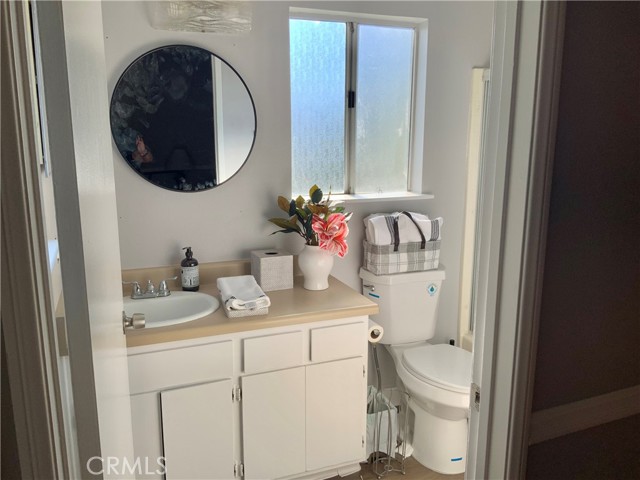 Detail Gallery Image 27 of 45 For 9917 Independence Ave #C,  Chatsworth,  CA 91311 - 2 Beds | 2 Baths