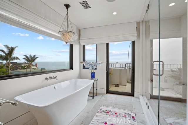 Detail Gallery Image 26 of 53 For 1920 Ocean Way, Laguna Beach,  CA 92651 - 4 Beds | 4 Baths