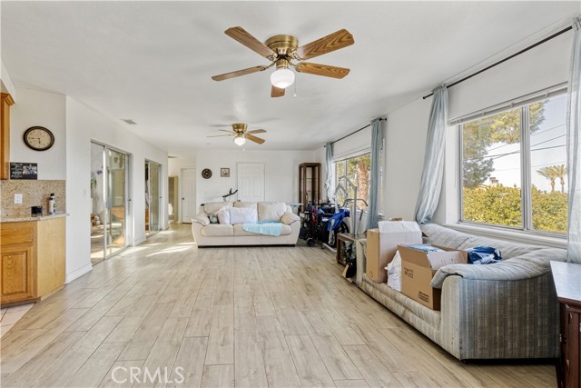 Detail Gallery Image 15 of 29 For 11485 Crafton, Mentone,  CA 92359 - 5 Beds | 3 Baths