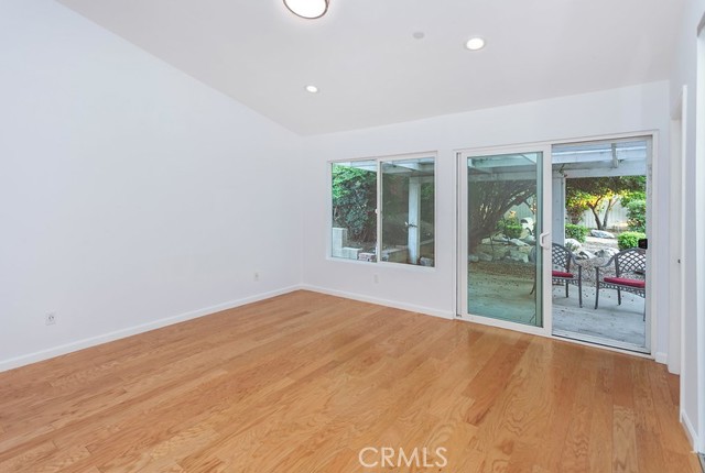 22570 Napa Street, West Hills CA: https://media.crmls.org/medias/eee9d6b3-75b4-44e5-bb38-5611fc214c88.jpg
