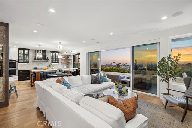 807 Aleppo Street, Newport Beach CA: https://media.crmls.org/medias/eee9e112-03cc-48cb-8eb6-c3ebbd61ab81.jpg