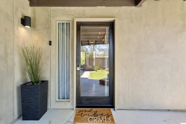 Detail Gallery Image 2 of 30 For 23809 Friar St, Woodland Hills,  CA 91367 - 3 Beds | 2 Baths