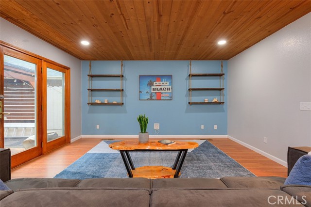 1022 Sir William Court, Chico CA: https://media.crmls.org/medias/eeea5b30-4441-4e72-ba1f-1773cd5138ac.jpg