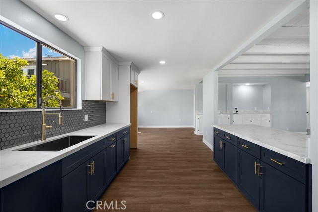 220 W Highland Avenue, Redlands CA: https://media.crmls.org/medias/eeeb4883-9d8d-47d6-b556-c684ec66eab6.jpg
