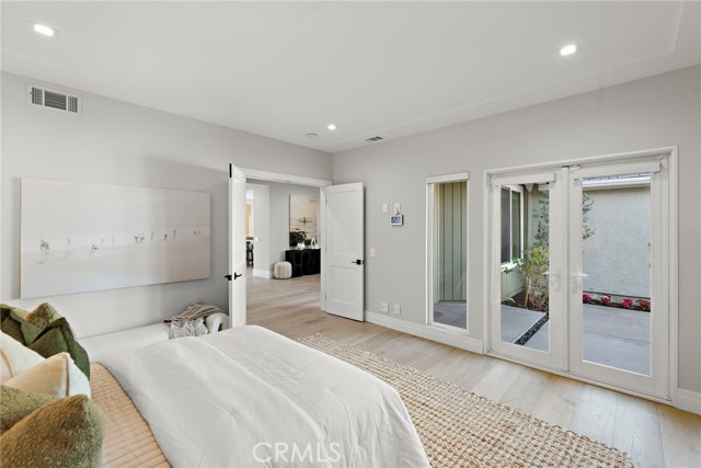 Detail Gallery Image 10 of 43 For 27 Lucerne #35,  Newport Beach,  CA 92660 - 4 Beds | 3/1 Baths