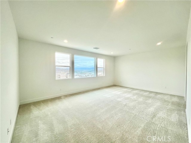 Detail Gallery Image 17 of 40 For 27533 Elderberry Dr, Valencia,  CA 91381 - 5 Beds | 5/1 Baths