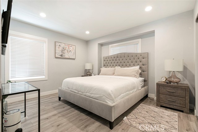 Detail Gallery Image 22 of 43 For 18033 Duncan St, Encino,  CA 91316 - 3 Beds | 2 Baths
