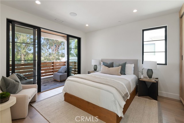 Detail Gallery Image 37 of 65 For 2104 Laurel Ave, Manhattan Beach,  CA 90266 - 5 Beds | 5/1 Baths