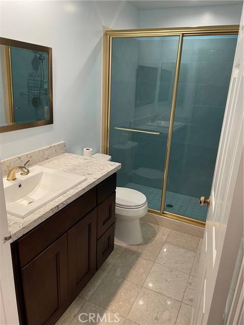 Detail Gallery Image 7 of 8 For 14960 Dickens, Sherman Oaks,  CA 91403 - 2 Beds | 3 Baths