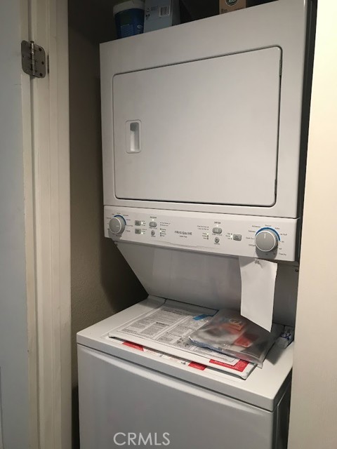 2400 Del Mar Way, Corona CA: https://media.crmls.org/medias/eef05925-0852-469c-b15a-138fefafc8cf.jpg