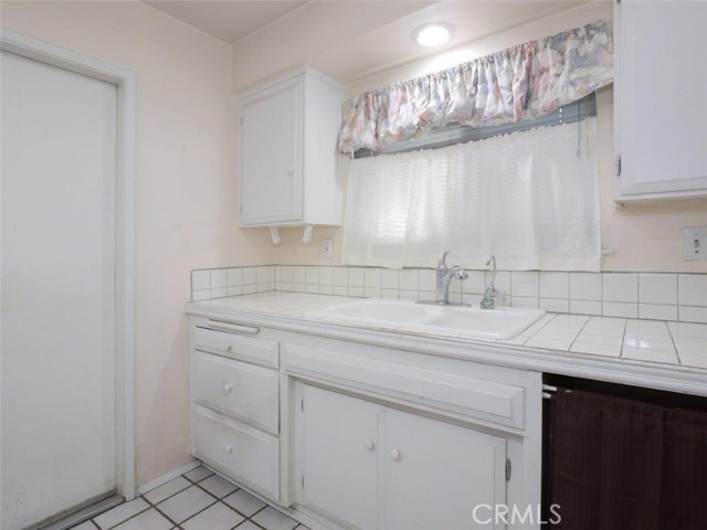 Detail Gallery Image 8 of 25 For 445 E 248th, Carson,  CA 90745 - 4 Beds | 2 Baths