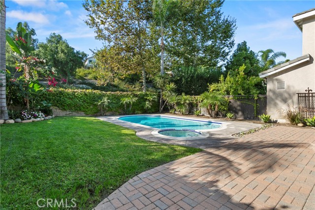 81 Plateau, Aliso Viejo CA: https://media.crmls.org/medias/eef0e97c-7622-4d3c-8c25-a75f771a6a98.jpg