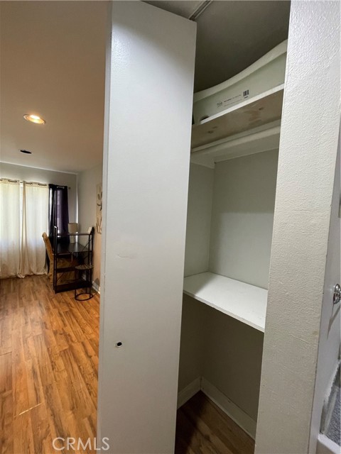 5460 White Oak Avenue, Encino CA: https://media.crmls.org/medias/eef22bce-4060-4238-a4b4-d90197e5e18f.jpg