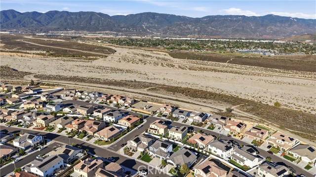 2411 Huron Rd, Rialto, CA 92377 photo 49