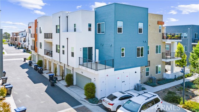 167 Sash, Irvine CA: https://media.crmls.org/medias/eef467ab-4d62-4252-aa3d-6a5a23207ecd.jpg