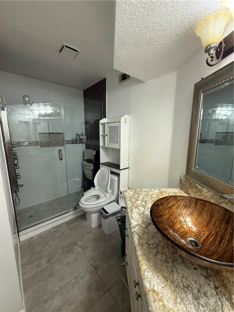 MLS #OC25221738 image #15