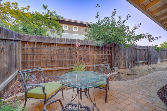 604 Larkfield Place, Paso Robles CA: https://media.crmls.org/medias/eef621ee-2584-433c-bb36-fe65d67cef32.jpg