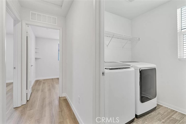 Detail Gallery Image 14 of 20 For 14700 Sherman, Van Nuys,  CA 91405 - 4 Beds | 3/1 Baths