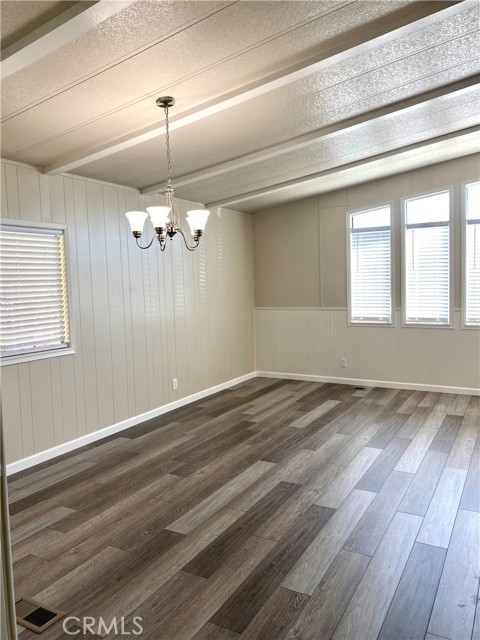Detail Gallery Image 8 of 39 For 12101 Dale Ave #107,  Stanton,  CA 90680 - 2 Beds | 2 Baths