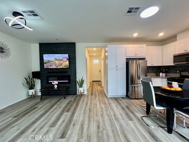 Detail Gallery Image 9 of 30 For 24754 5th St, San Bernardino,  CA 92410 - 4 Beds | 3 Baths
