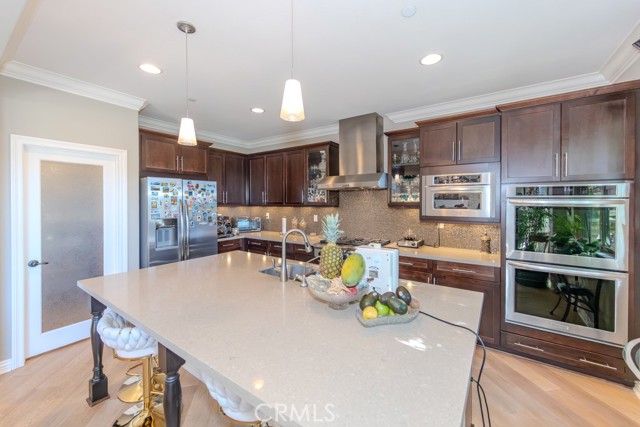 Image 28 of 75 For 30 Vivido St