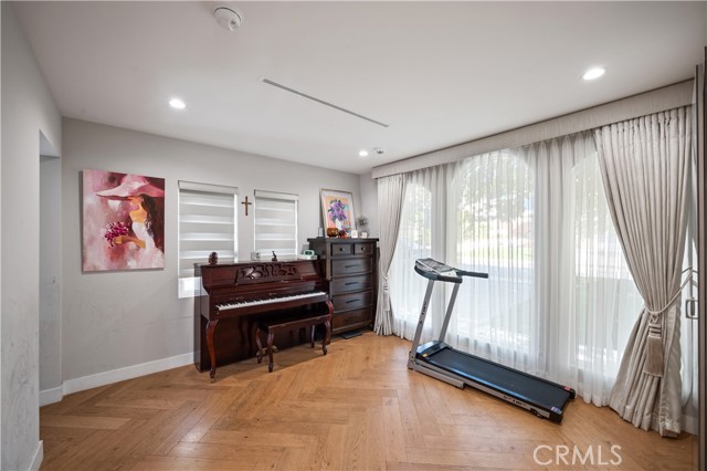 Detail Gallery Image 13 of 53 For 515 La Loma Rd, Glendale,  CA 91206 - 4 Beds | 5 Baths