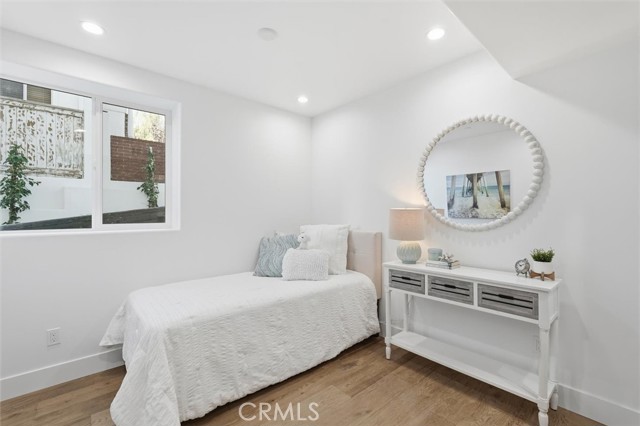 Detail Gallery Image 28 of 41 For 617 N Irena Ave a,  Redondo Beach,  CA 90277 - 4 Beds | 3/1 Baths