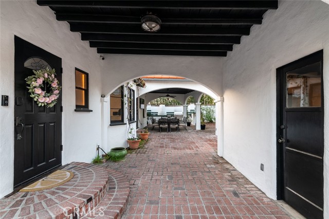 Detail Gallery Image 36 of 47 For 1731 W Kenneth Rd, Glendale,  CA 91201 - 3 Beds | 2 Baths