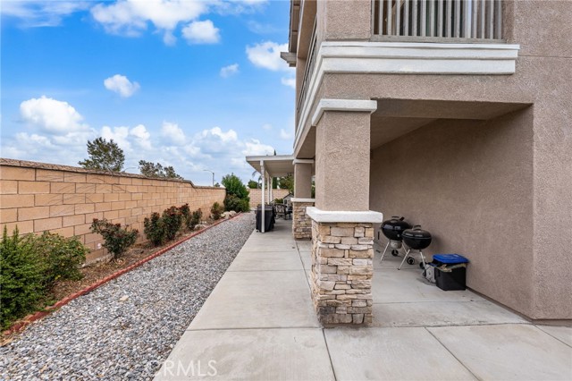 5739 Nutwood Place, Rancho Cucamonga CA: https://media.crmls.org/medias/eef9a9e4-a081-466c-b9bf-0bc73ffa630c.jpg