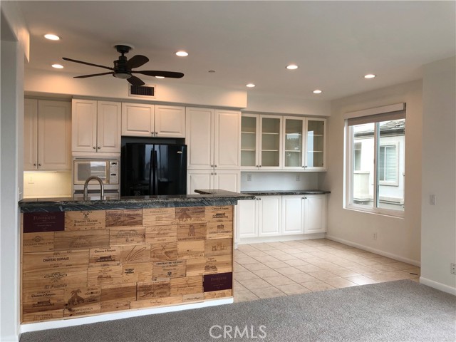 6267 Surfpoint Circle, Huntington Beach CA: https://media.crmls.org/medias/eefb4624-ed88-4bc2-8b01-9c7c57c340cb.jpg
