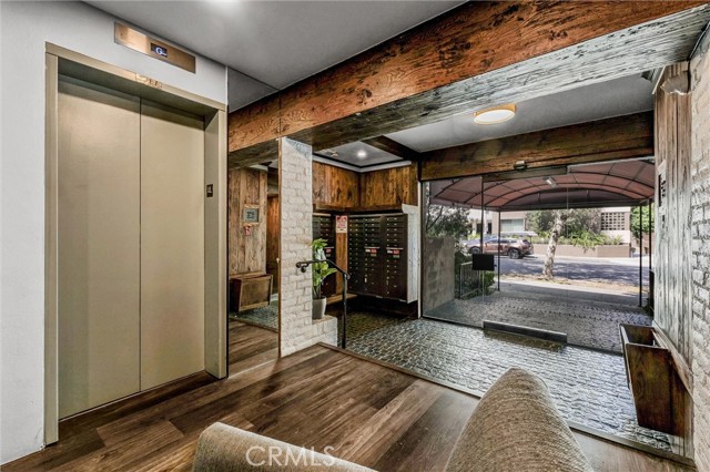 Image 1 of 31 For 532 Rossmore Avenue 411