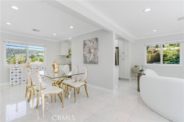 Detail Gallery Image 11 of 52 For 1440 Holbrook St, Eagle Rock,  CA 90041 - 3 Beds | 3/1 Baths