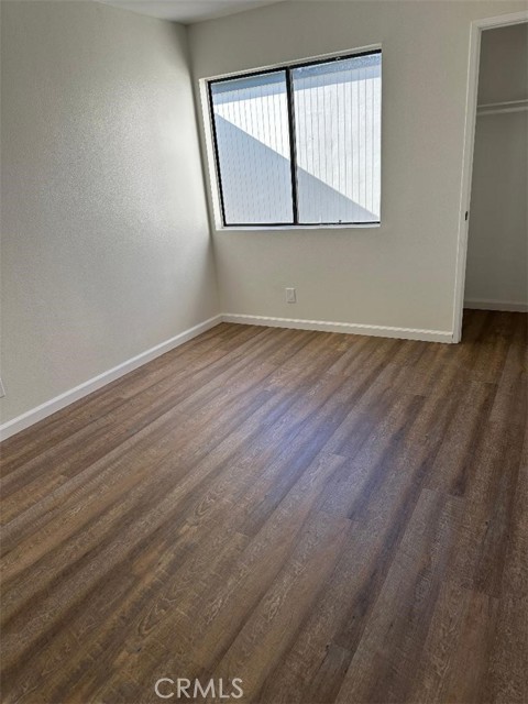 10475 Newhome Avenue, Sunland CA: https://media.crmls.org/medias/eefbcfa7-b307-4fab-9dc4-97d16c64551c.jpg
