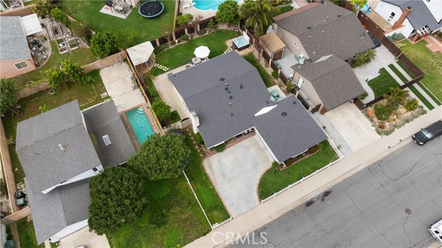 Detail Gallery Image 36 of 38 For 20851 Lancelot Ln, Huntington Beach,  CA 92646 - 4 Beds | 2 Baths