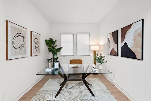 215 Sutters Mill, Irvine CA: https://media.crmls.org/medias/eefc7d65-08c6-41a0-9de7-46951b0f31eb.jpg
