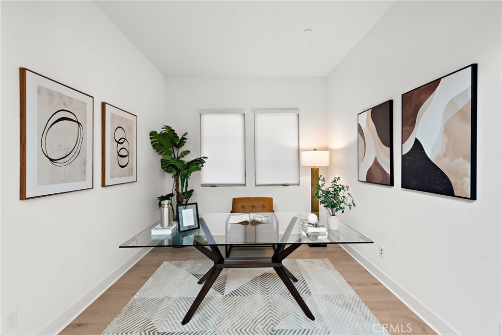 MLS #OC25183328 img 5