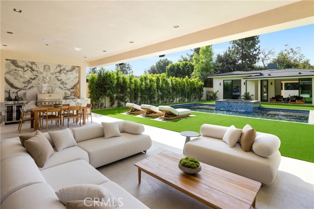 Detail Gallery Image 24 of 72 For 11826 Kling St, Valley Village,  CA 91607 - 6 Beds | 5/1 Baths