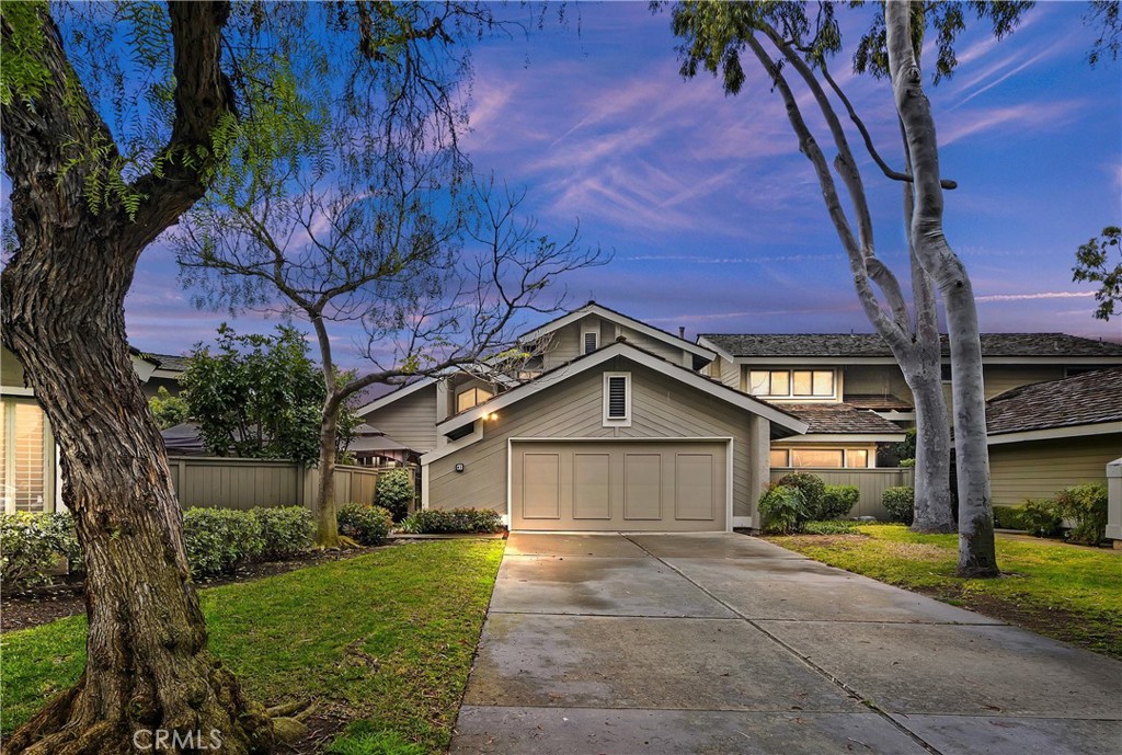 43 Pinewood 22, Irvine, CA 92604