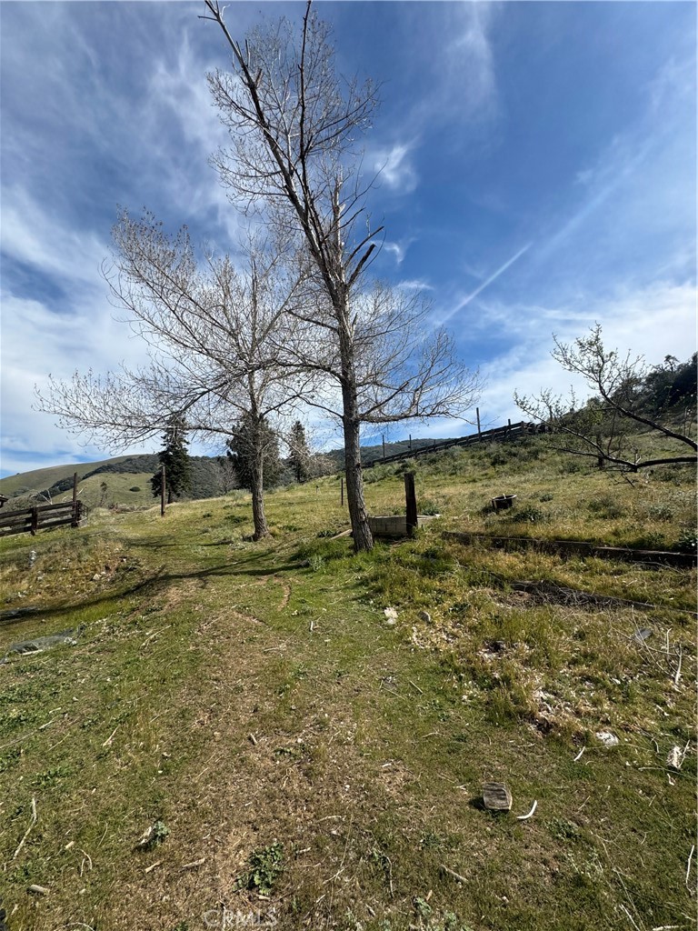 https://media.crmls.org/medias/eefdbbfb-ba6c-4cc5-9d30-ee1183187a02.jpg?preset=X-Large