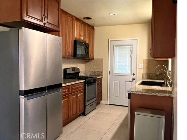 Detail Gallery Image 7 of 21 For 174 S Grand Army, San Jacinto,  CA 92583 - 2 Beds | 1 Baths