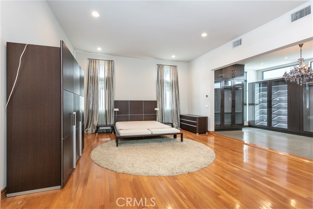 Detail Gallery Image 10 of 13 For 3965 Alta Mesa, Studio City,  CA 91604 - 4 Beds | 4/1 Baths