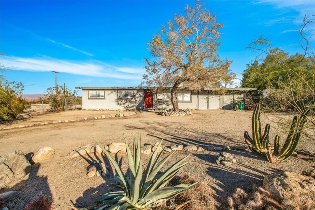 Detail Gallery Image 1 of 31 For 7491 Sahara Ave, Twentynine Palms,  CA 92277 - 3 Beds | 1/1 Baths