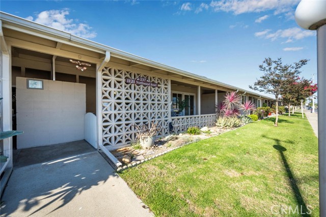 Detail Gallery Image 2 of 45 For 1121 Northwood Rd 237d  M9,  Seal Beach,  CA 90740 - 2 Beds | 1 Baths