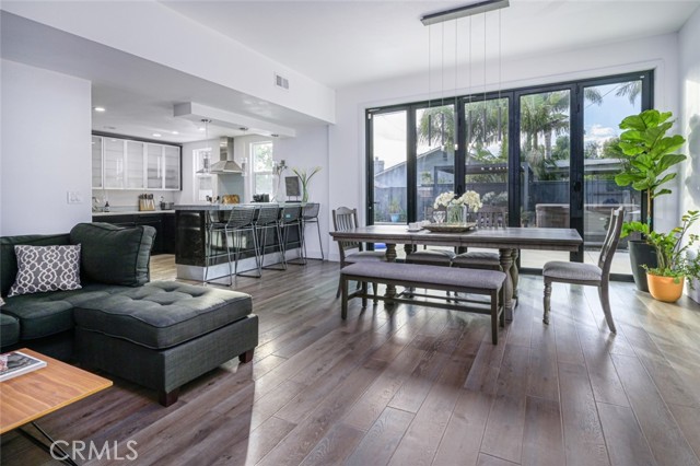 20121 Bushard Street, Huntington Beach CA: https://media.crmls.org/medias/eeff8d8a-062c-4c02-b35d-0548da1451d9.jpg