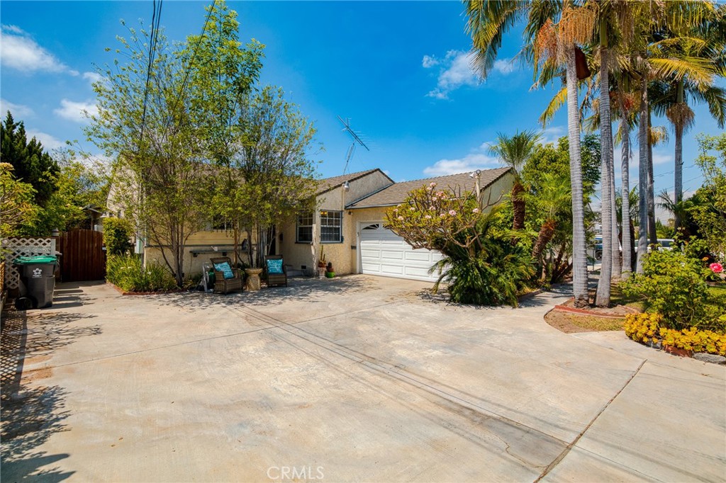 11942 Ricky Ave