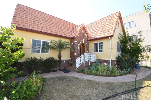 Detail Gallery Image 1 of 22 For 14103 Fonthill Ave a,  Hawthorne,  CA 90250 - 6 Beds | 3 Baths