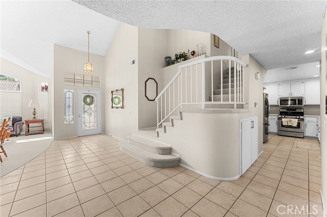 1173 Fairway Oaks Avenue, Banning CA: https://media.crmls.org/medias/ef007eda-bb0f-4333-95b5-5fa66784aaeb.jpg