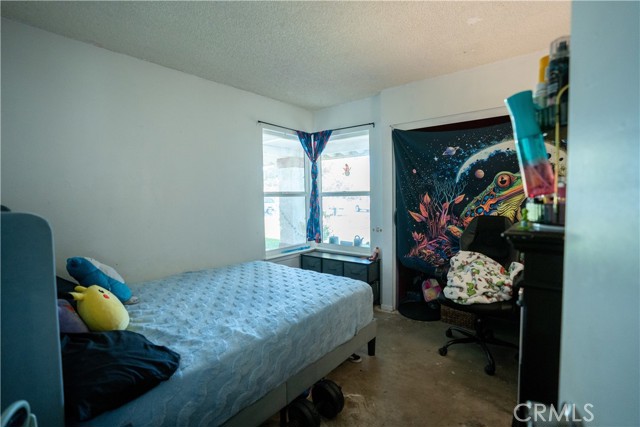 Detail Gallery Image 7 of 14 For 15168 Dakota, Victorville,  CA 92394 - 4 Beds | 2 Baths